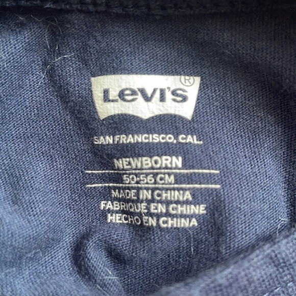 Levi’s newborn set - Picture 4 of 4